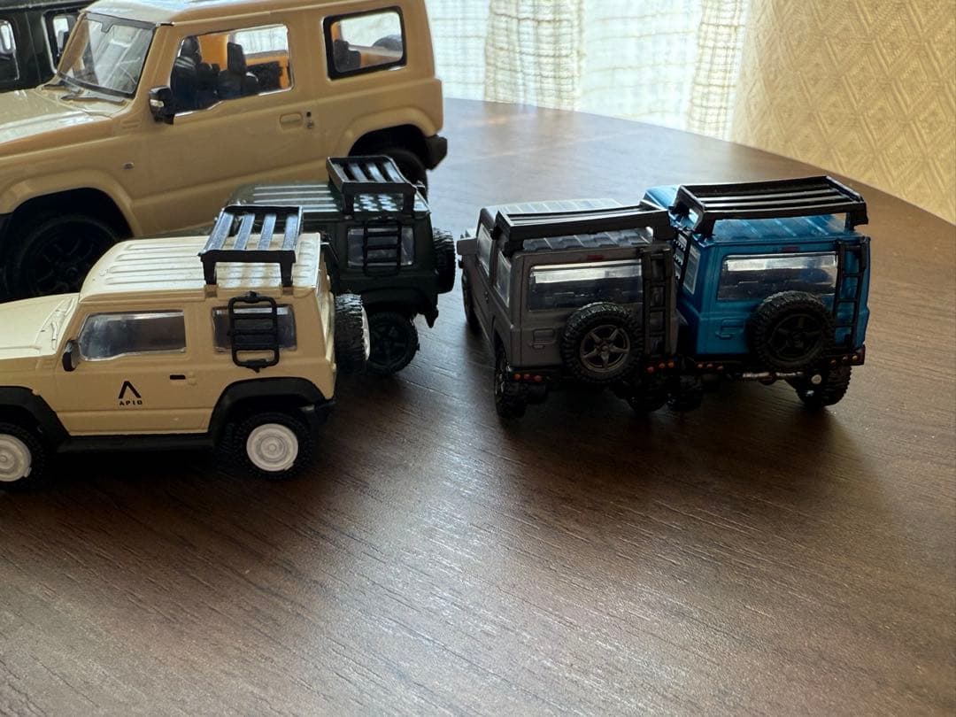 スズキ ジムニー シエラ　おもちゃ　ミニカー　プラモデル　ガチャ　ハイラックス