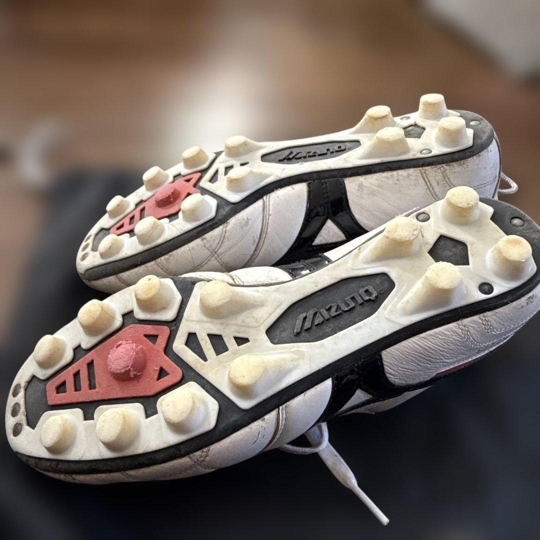 Morelia サッカースパイク　24センチ　シューズ袋付きです