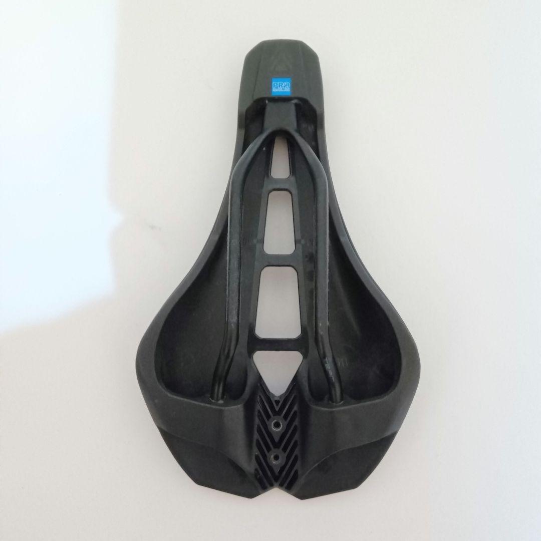 《美品》PRO Stealthチームサドル142mmカーボンレール