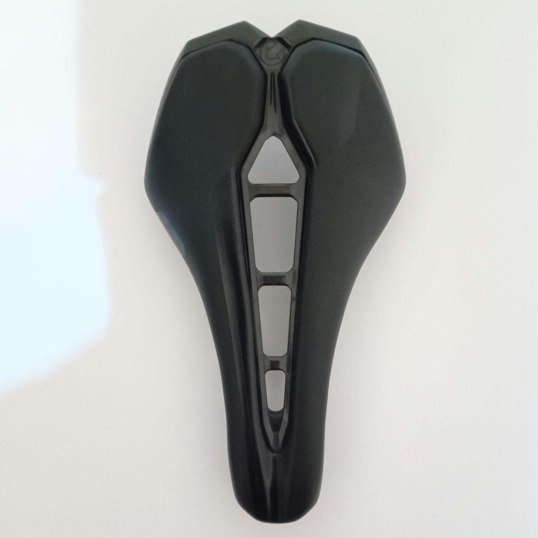 《美品》PRO Stealthチームサドル142mmカーボンレール