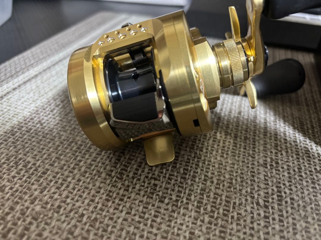 SHIMANO　21カルカッタコンクエスト100 美品