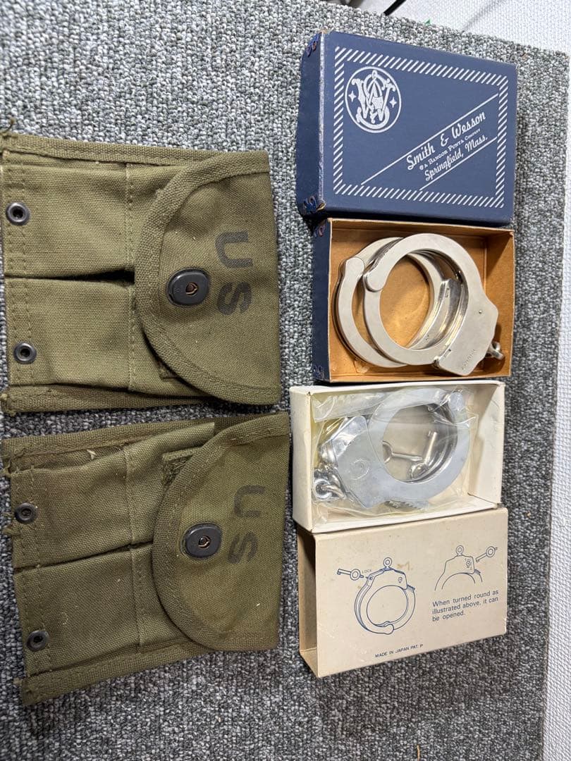 Smith & Wesson 手錠とポーチセット
