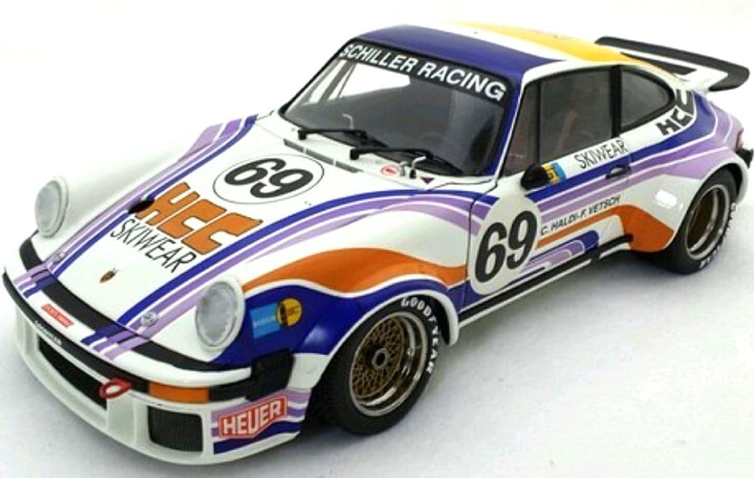 京商1976 PORSCHE934 RSR　RLG18098 　1/18スケール