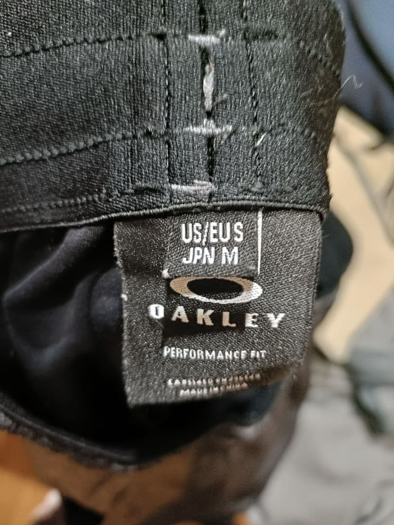【オークリー】上下セットアップ ストレッチ素材スウェット