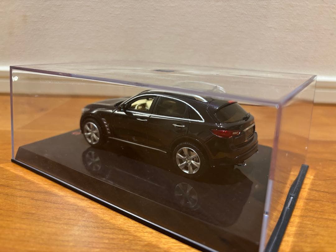 ミニカー 1/43 Norev Infiniti QX50S Brown lic
