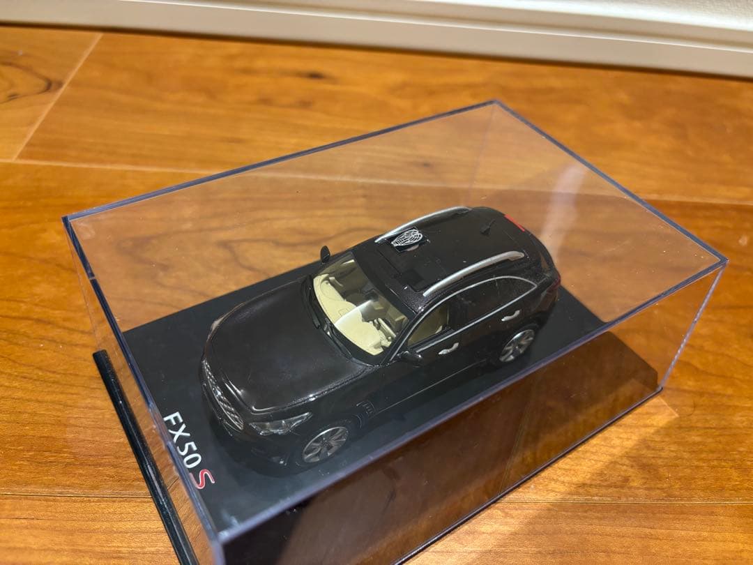 ミニカー 1/43 Norev Infiniti QX50S Brown lic