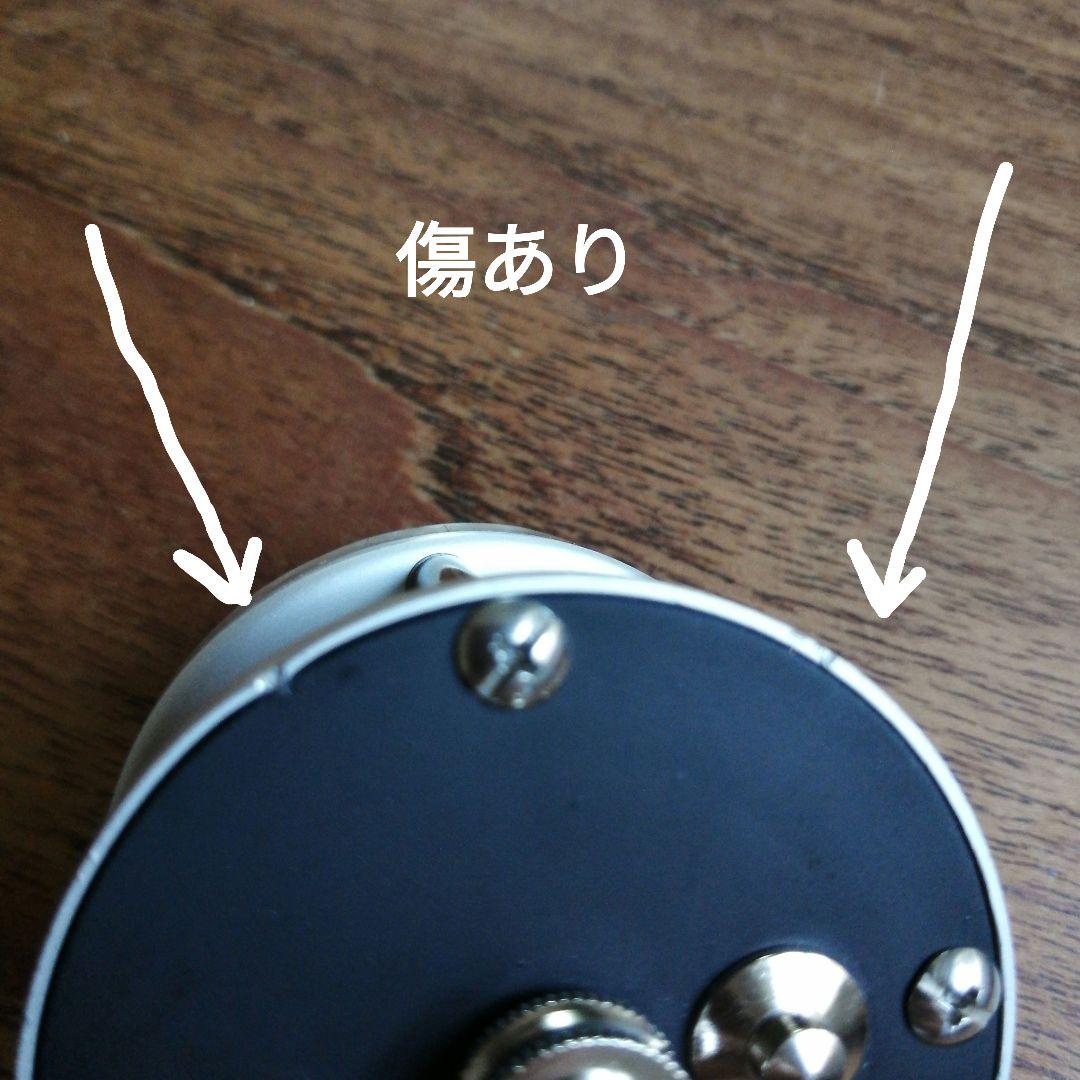 期間限定値下げ　小型のフライリール