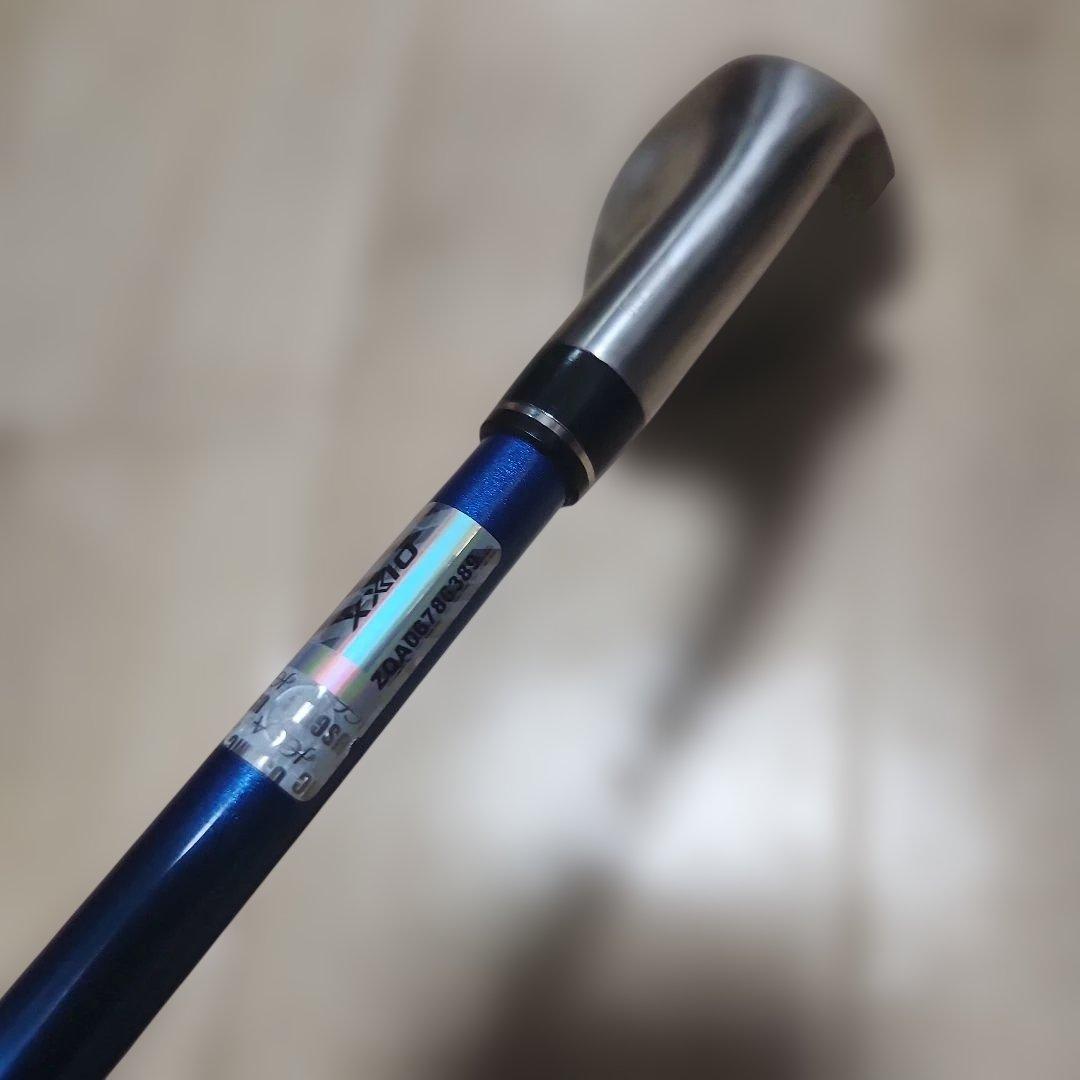 送料込み/ゼクシオ13代目 MP-1300/PW/カーボンシャフト/R/42°