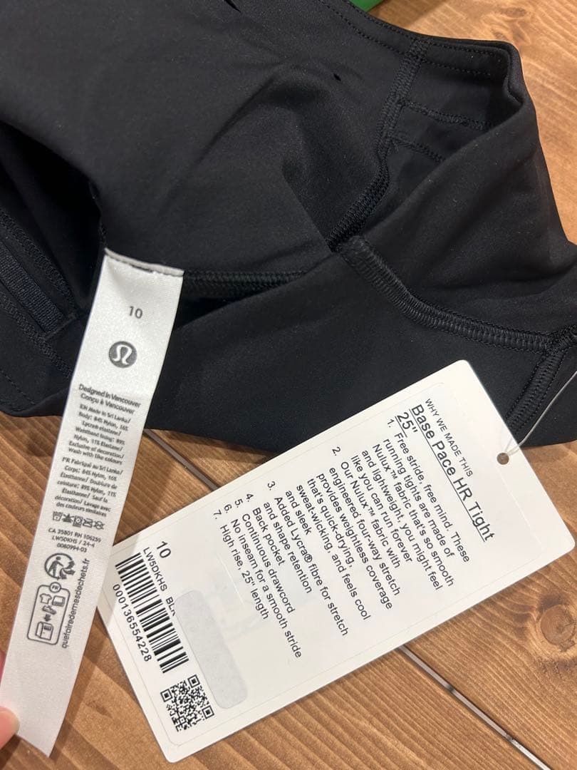 （新品）Lululemon ブラック ヨガ・ピラティス・ランニングレギンス 10