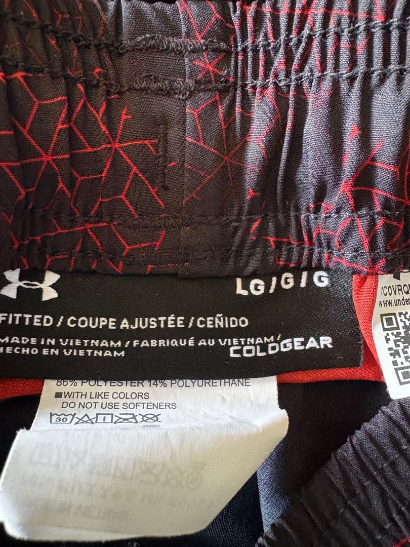 Under Armour ColdGear フード付きジャケットとパンツセット