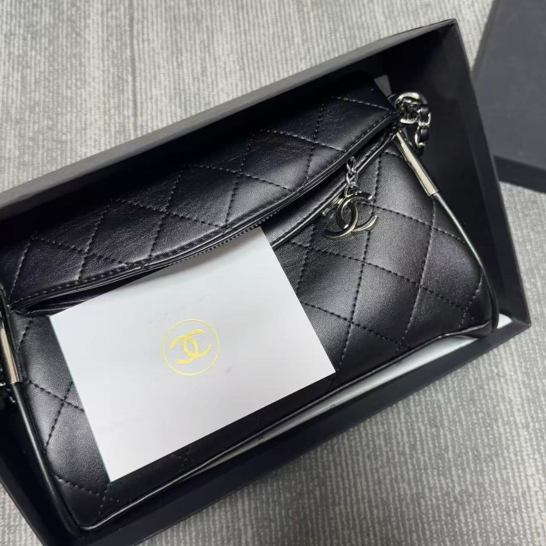 新品☆ 非売品 ブラックレザー ショルダーバッグsq