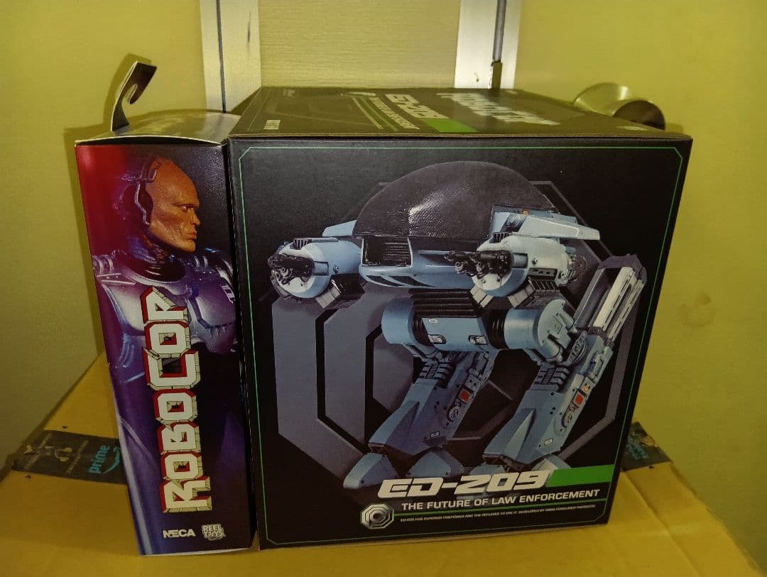 ネカ　アルティメット　ロボコップ & ED-209セット　　未開封