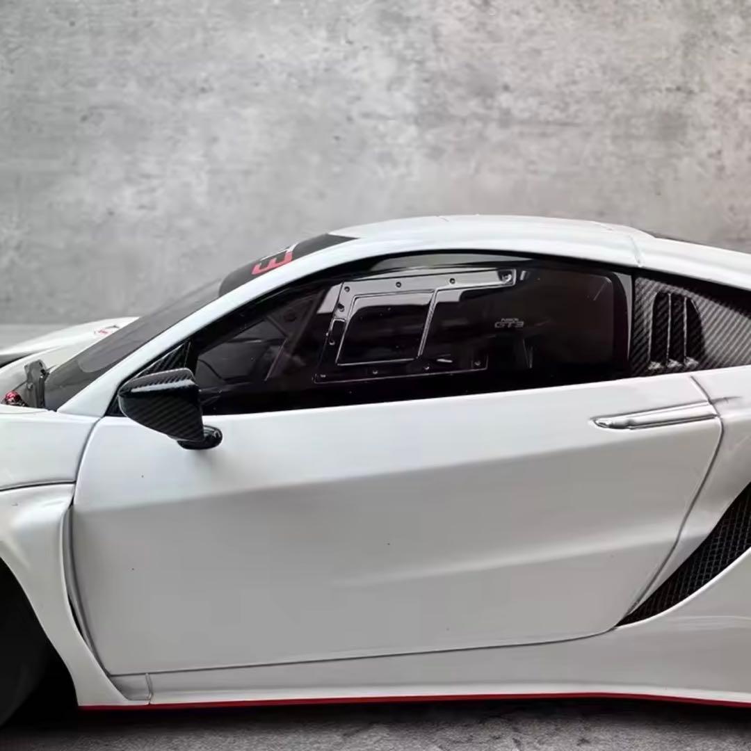 AUTOart NSX GT3 ホワイト 1/18スケールモデルミニカー