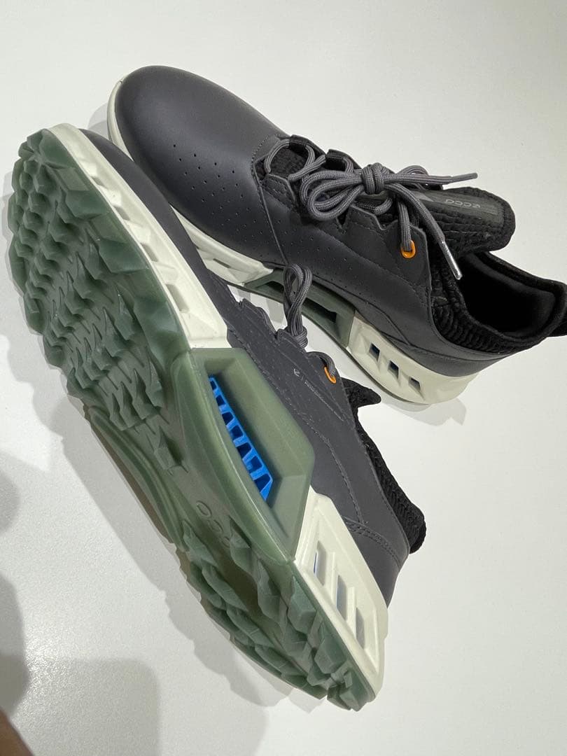 ecco ゴルフシューズ グレー　M Biom C4 【靴ひもタイプ】メンズ