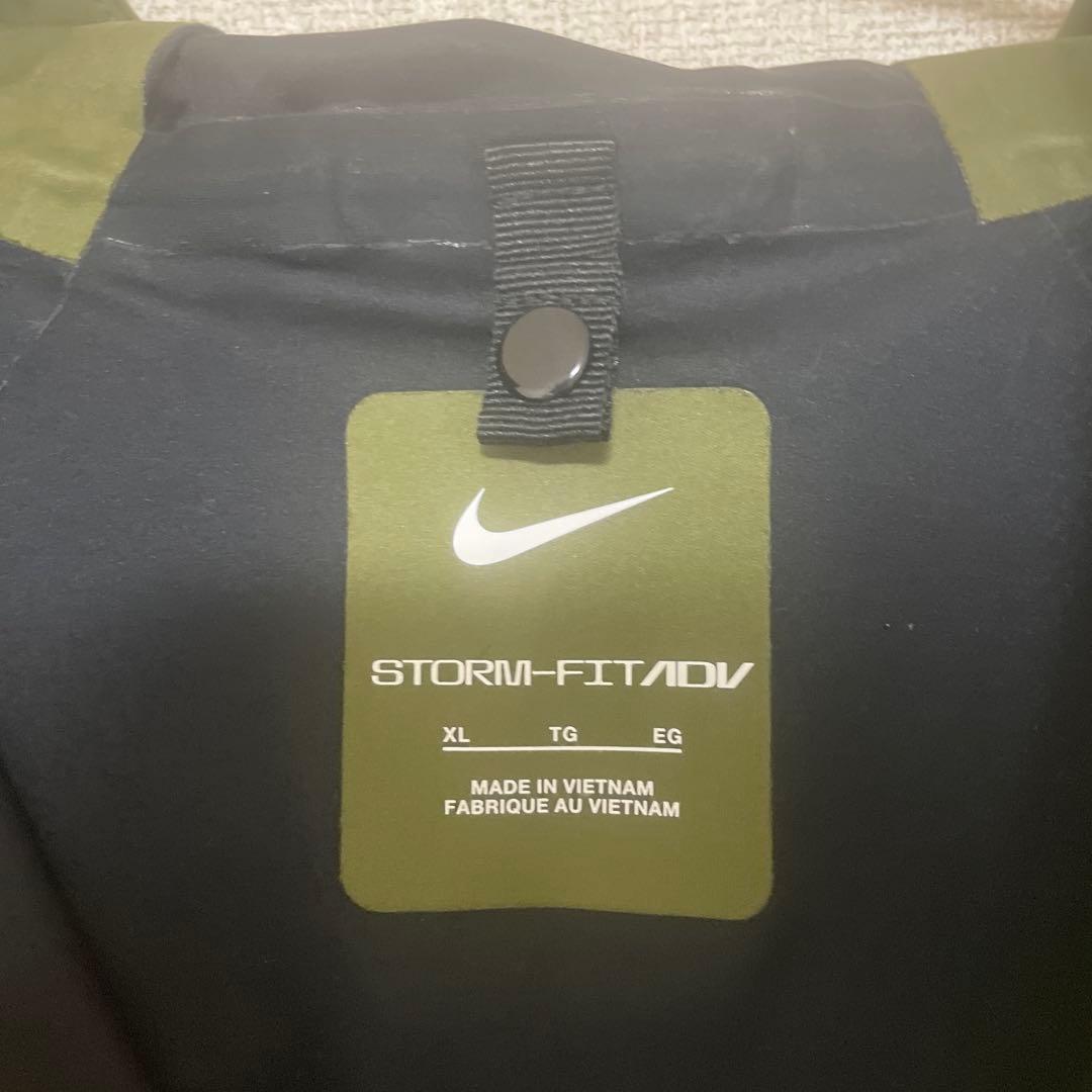 Nike storm-fit ADV ウインドブレーカー