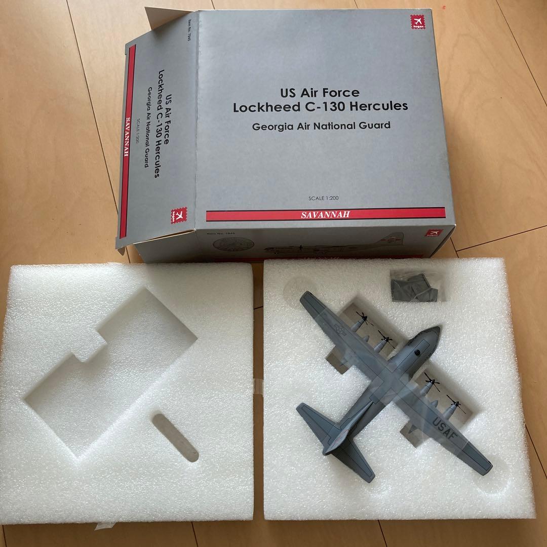 【即購入ok!!】アメリカ空軍 C-130 1/200 新品未使用