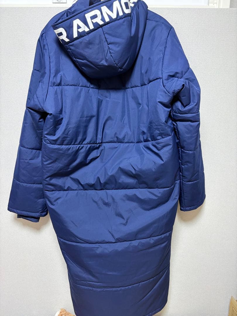 新品タグ付き　Under Armour ベンチコート XL ネイビー