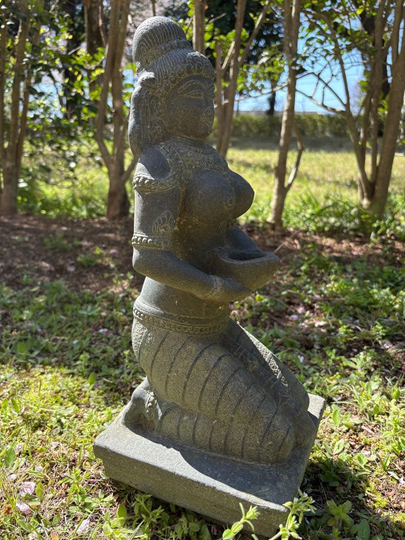 【極希少】インド産 石像（黒御影石）手彫り 女神像 全高44cm 11.1kg