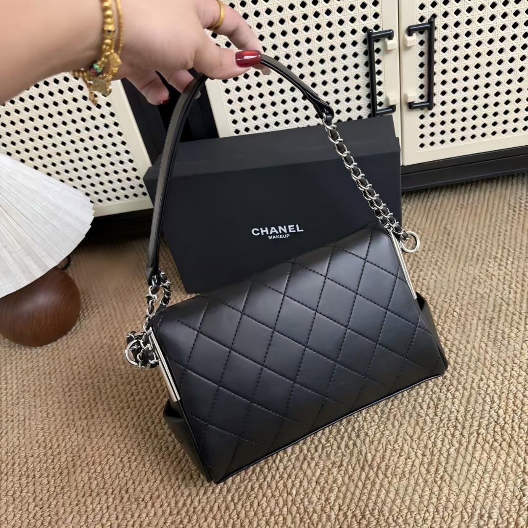 大容量の非売品 ブラック ショルダーバッグ メイクアップ用