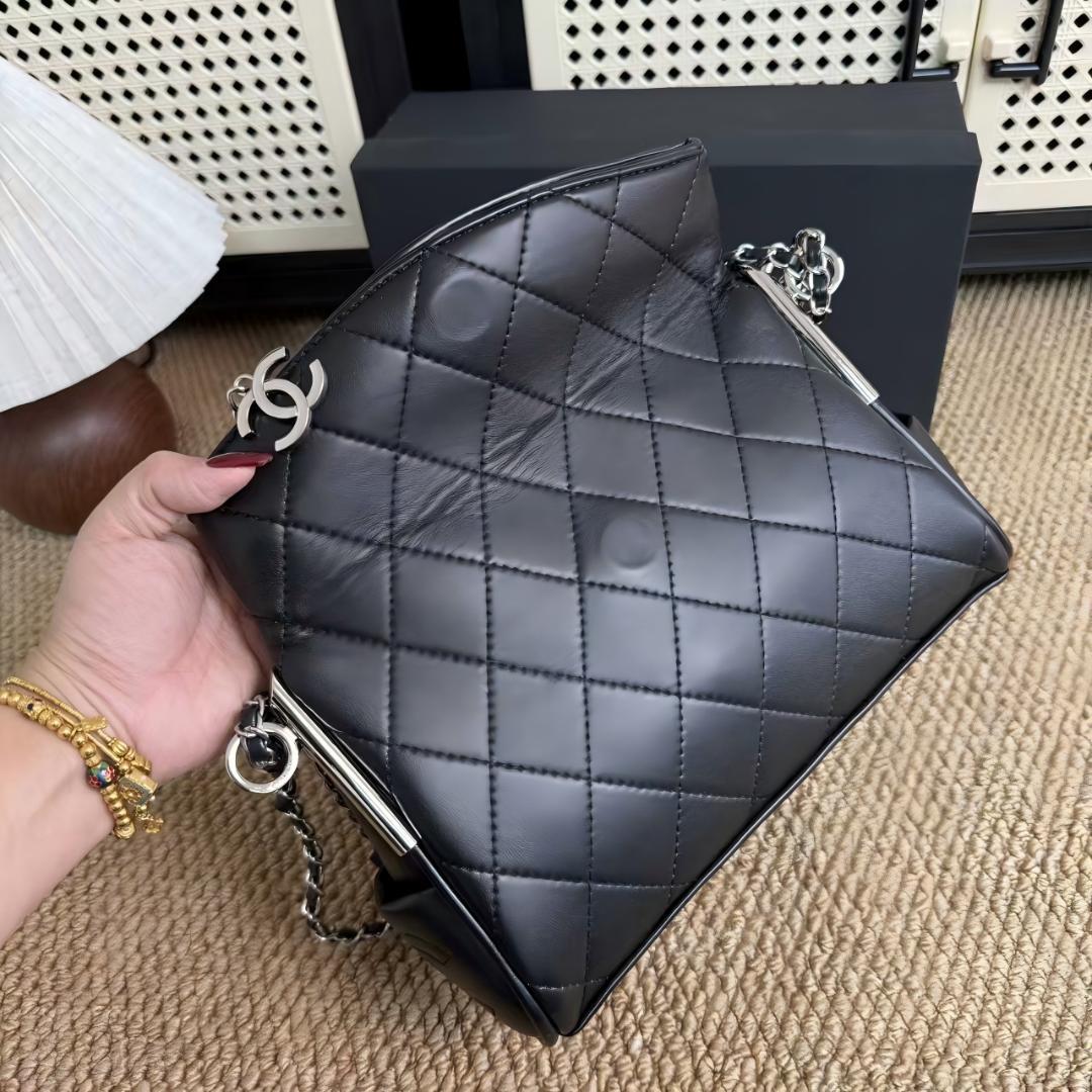 大容量の非売品 ブラック ショルダーバッグ メイクアップ用