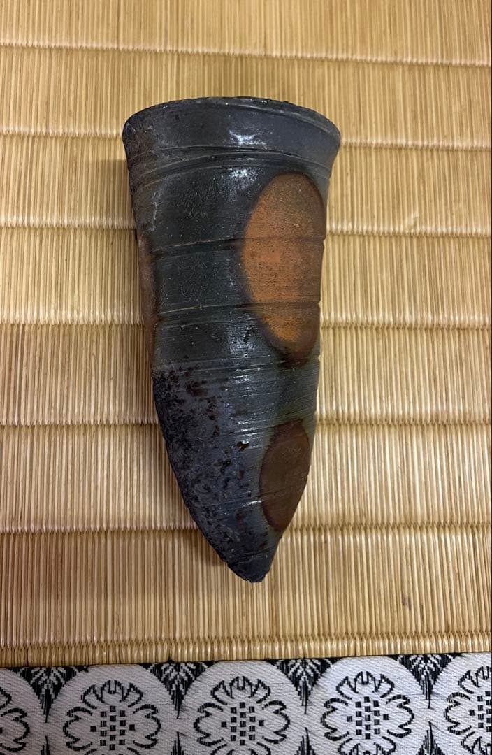 備前焼　岡田　輝　掛け花入　みの虫