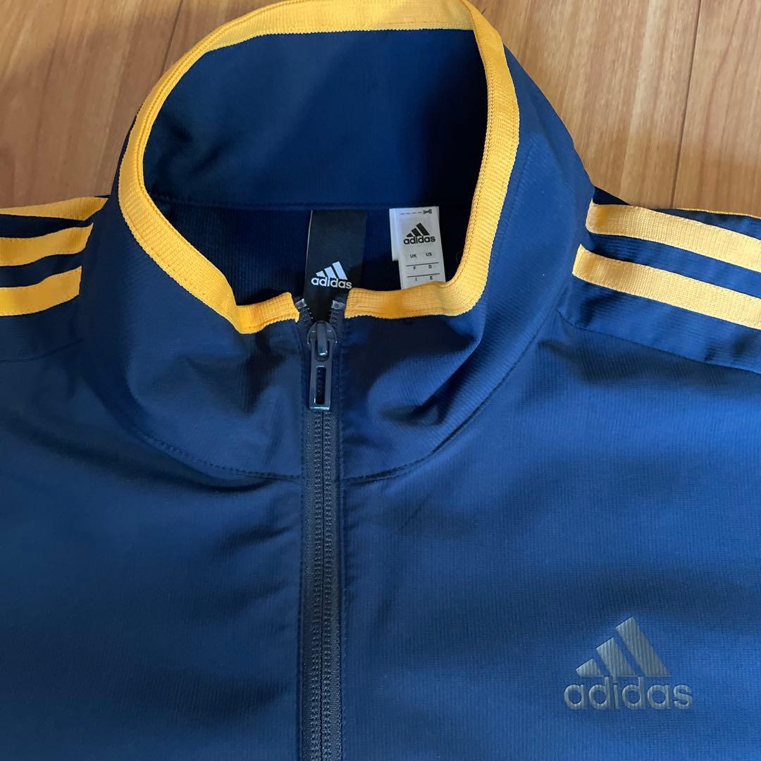 adidas上下ジャージ　Mサイズ