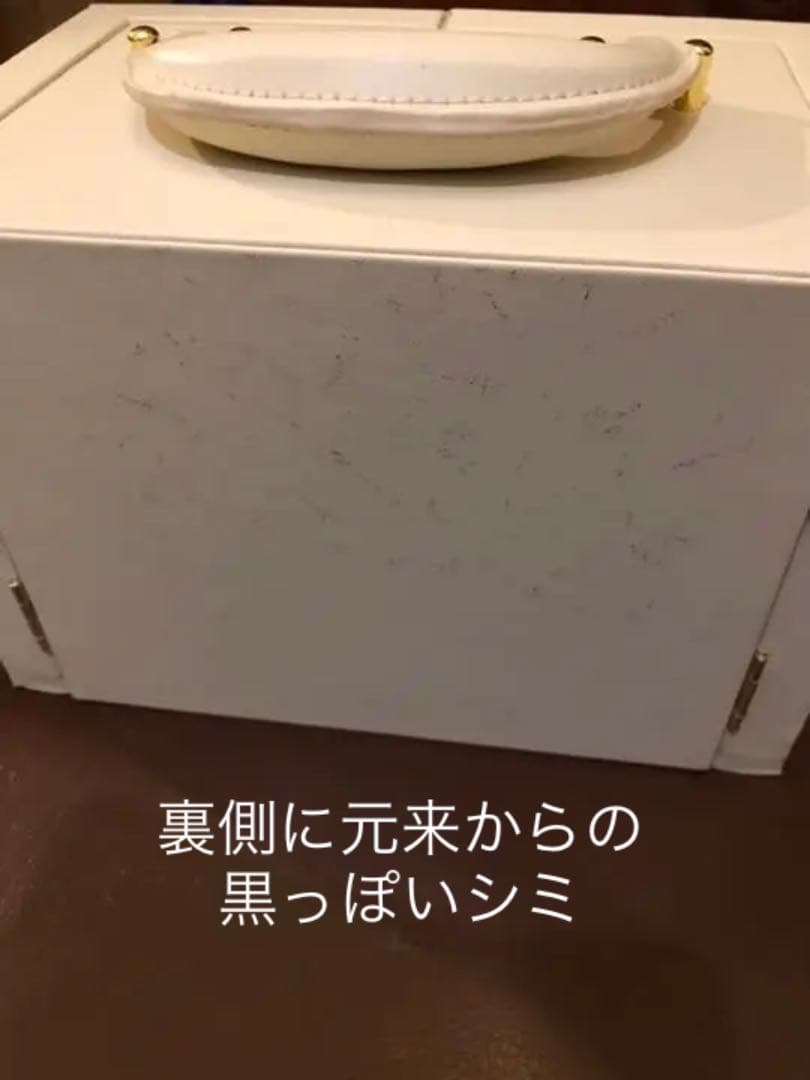 両翼開閉型　姫系アクセサリー入れ　ベルギー王室御用達ショコラティエの宝石箱