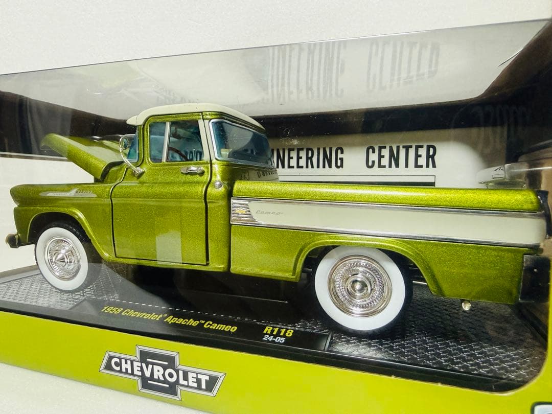 M2/'58 Chevyシボレー Apacheアパッチ Cameoカメオ1/24