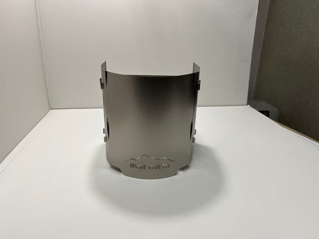 SCREEN STOVE（純チタン製UL焚き火台）