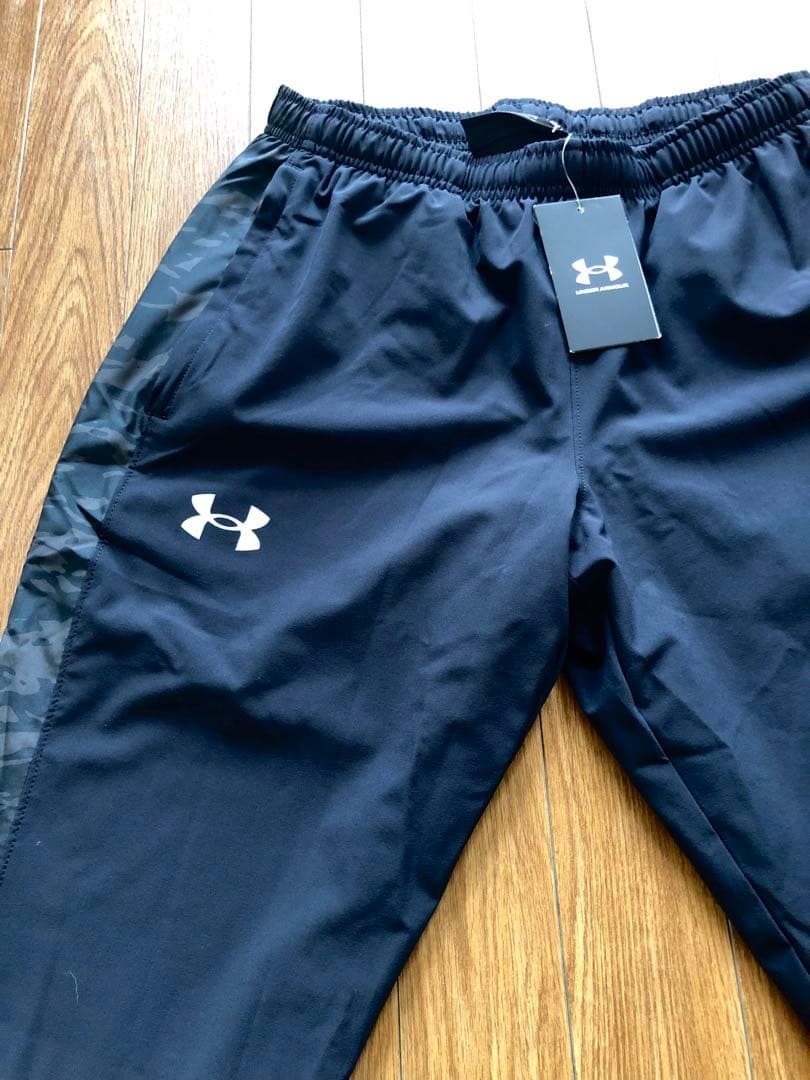 Under Armour ジッパー付きトレーニングパンツ Mサイズ ブラック