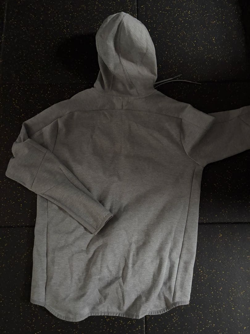 PUMAフード付きスウェットジャケット Lサイズ グレー
