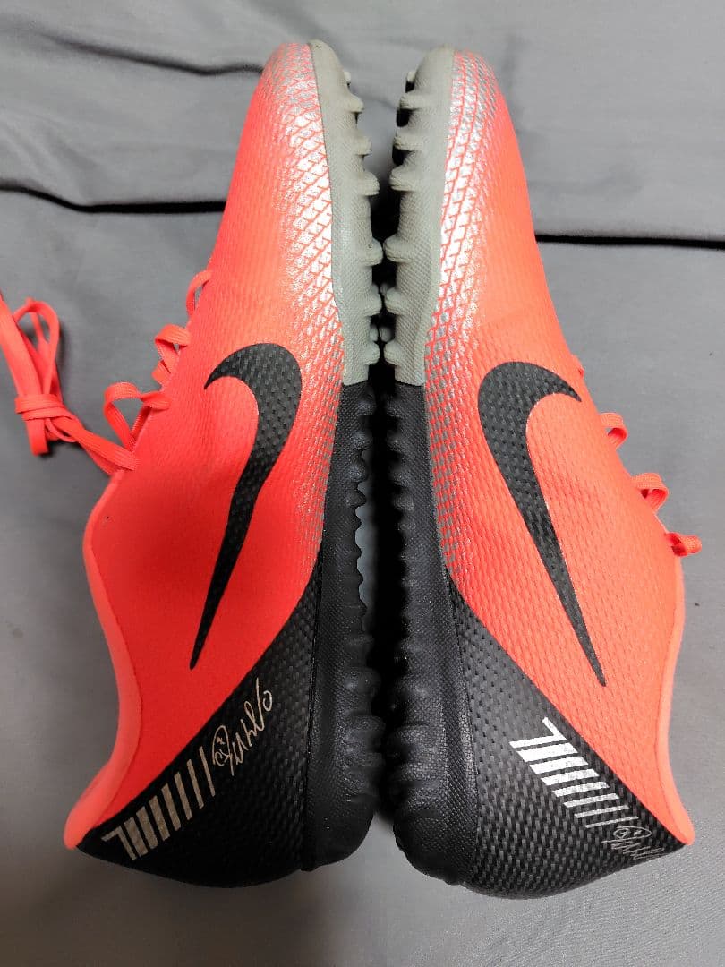 サイズ27.5㌢　Nike Vapor 6 トレーニングシューズ ピンク