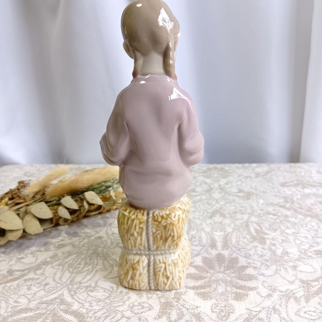リヤドロ 0100 8285 少女 子豚 私のこぶたちゃん 美品 廃盤品 希少