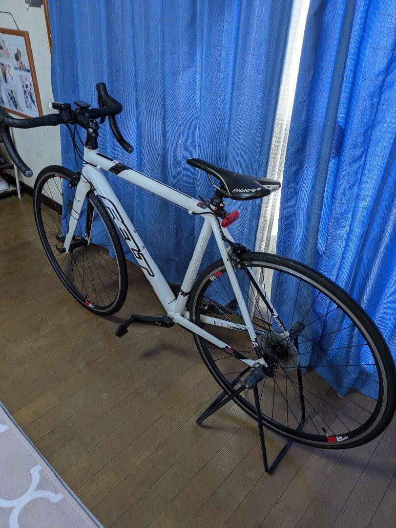 FELT F75ロードバイク 2016年式　スタンド付き