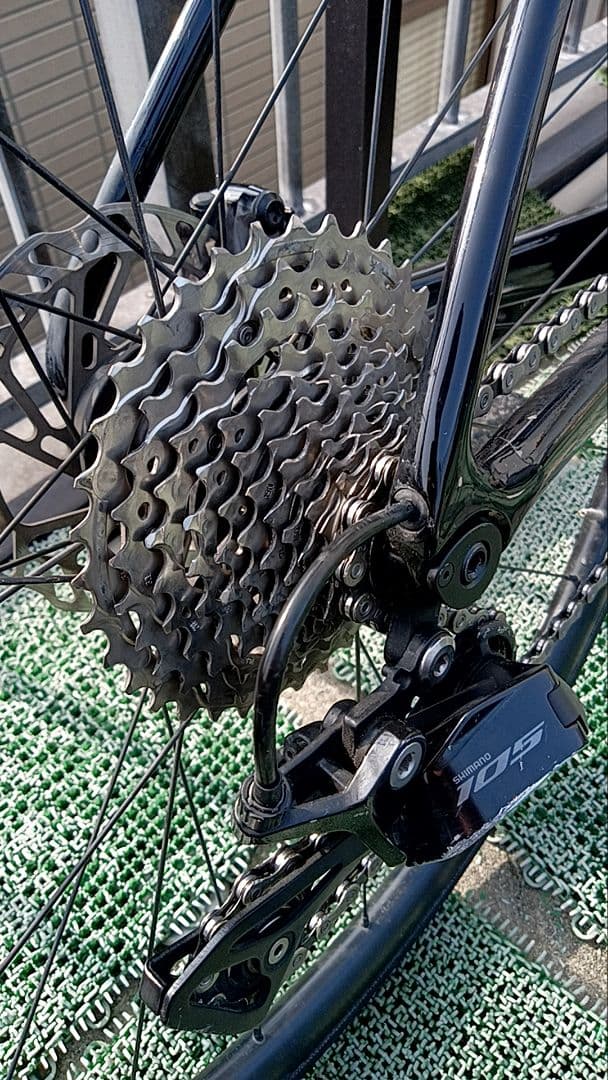 GIANT TCR ADVANCED 2 KOM ジャイアント　カーボン　軽量