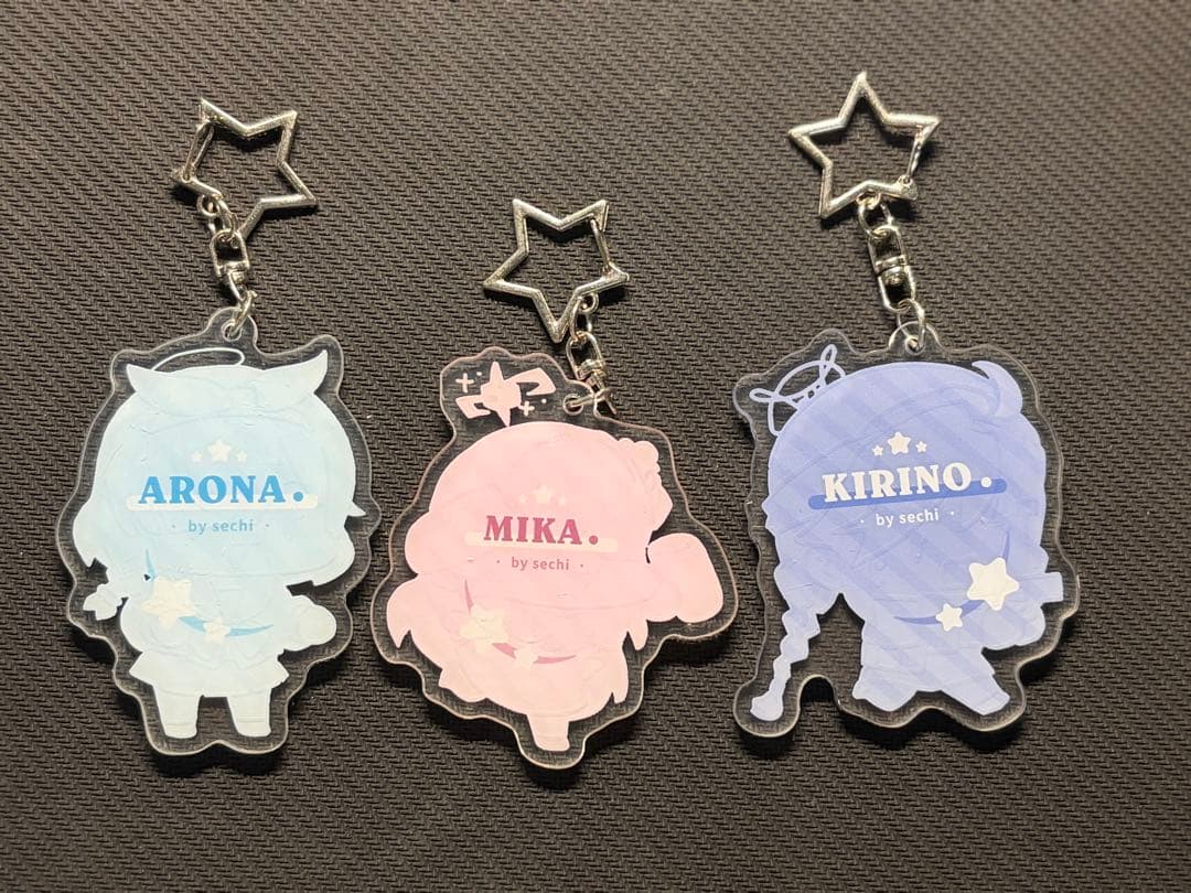 ブルアカ　ブルーセチ　アクリルキーホルダー　ミカ　アロナ　キリノ
