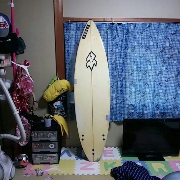 ロックダンス　サーフボード