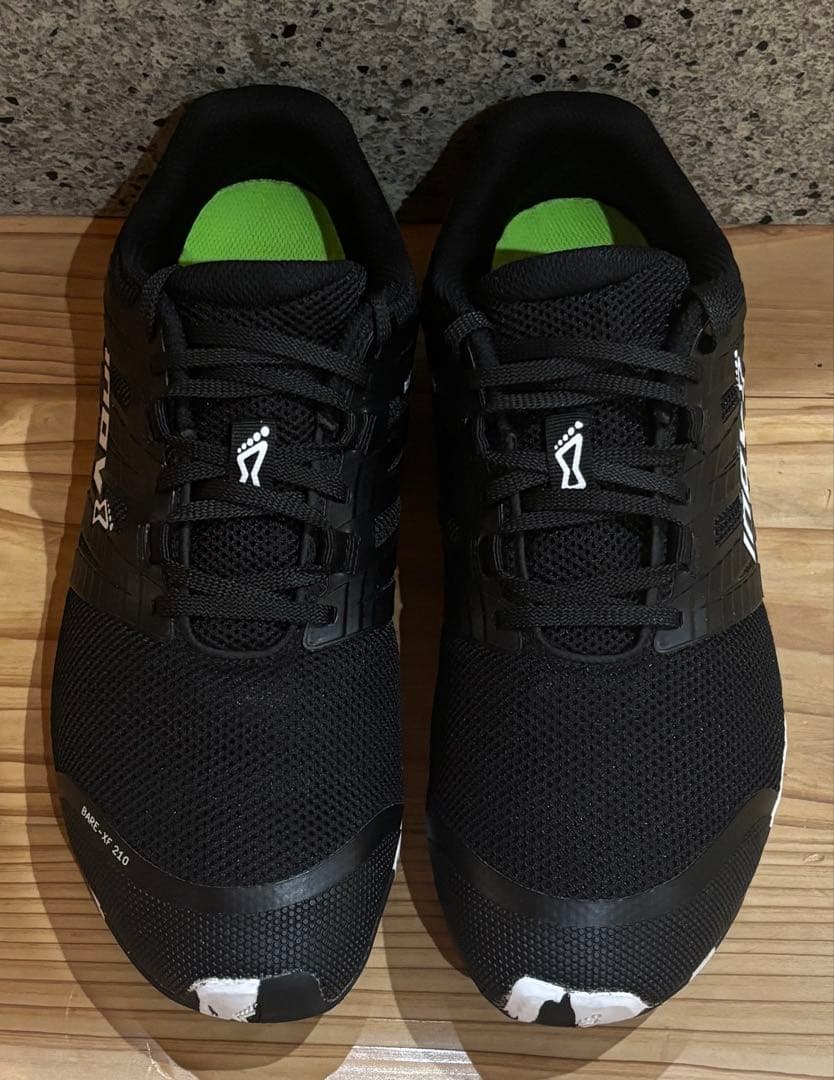 inov-8 bare-xf inov8 イノヴェイト　トレーニングシューズ