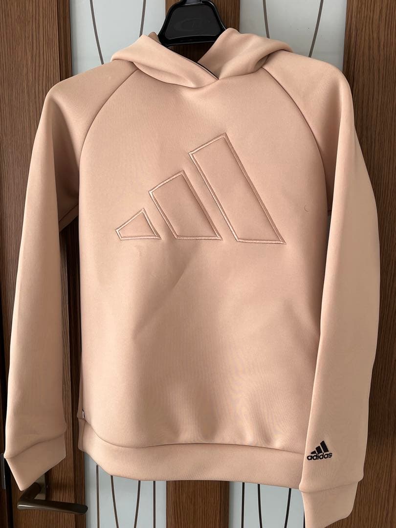adidas ベージュ フーディー スカート セット