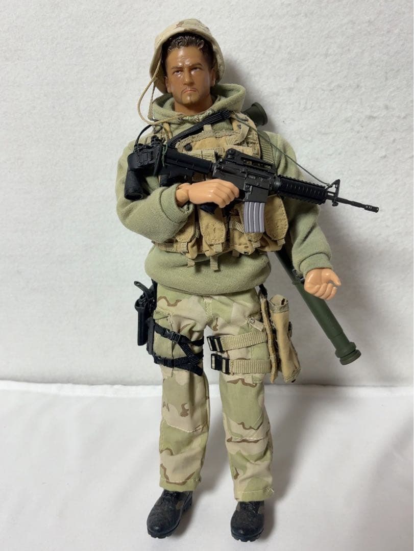 1/6 ミリタリー　フィギュア アクション　特殊部隊　装備　拳銃 12インチ①