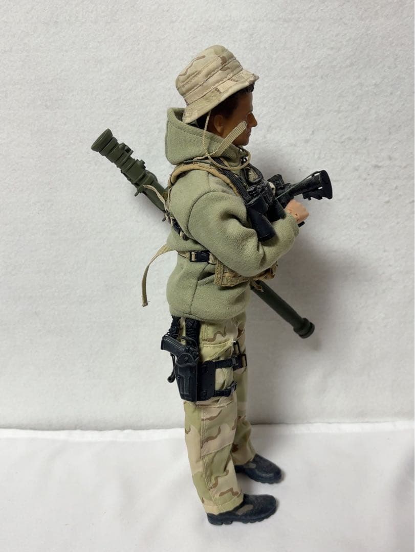 1/6 ミリタリー　フィギュア アクション　特殊部隊　装備　拳銃 12インチ①