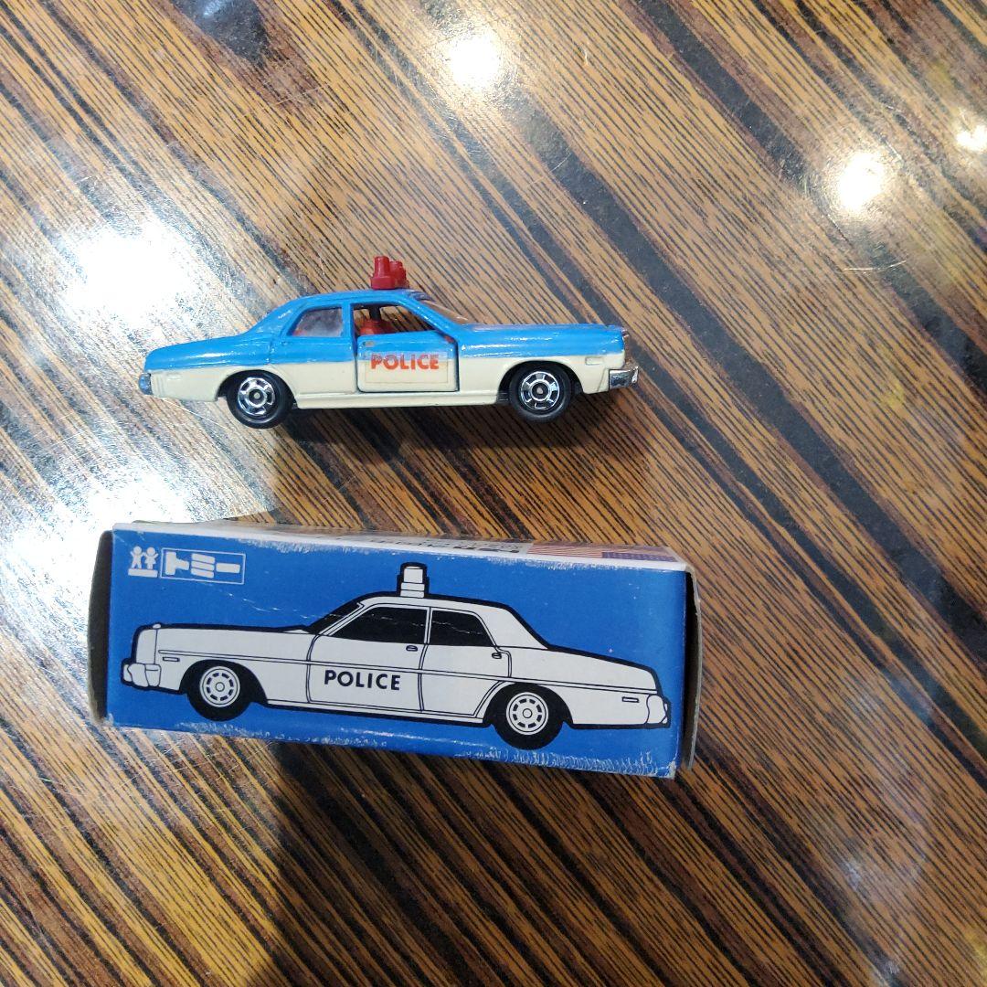 トミカ ポリスカー 青と白