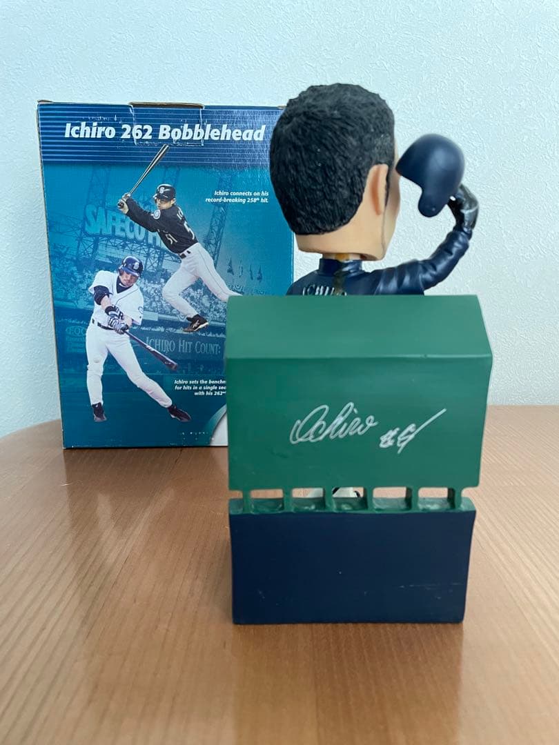 イチロー 262安打達成 ボブルヘッド 球場配布 マリナーズ