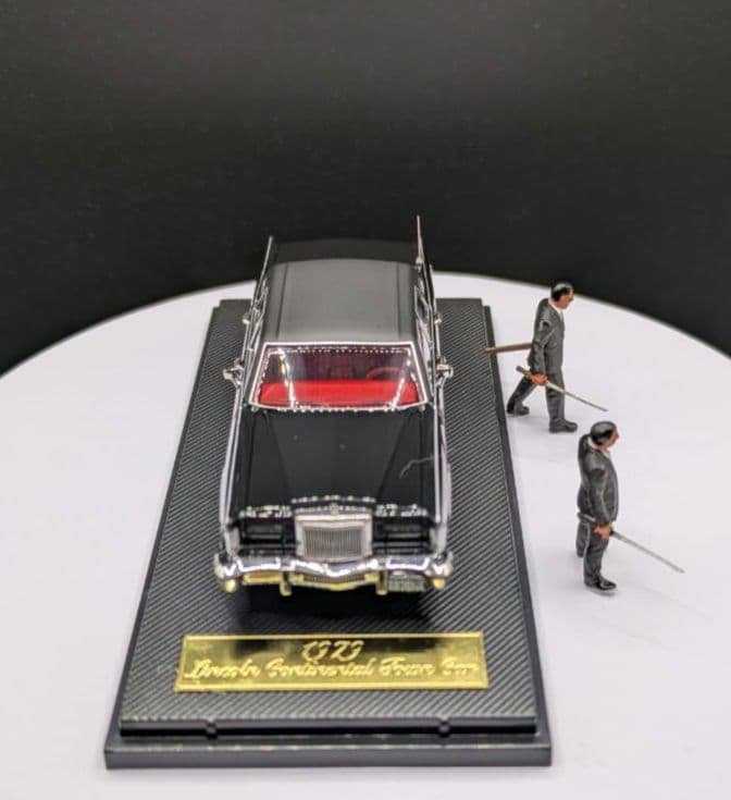 1/64 (1979年型)リンカーン•コンチネンタル＆フィギュア