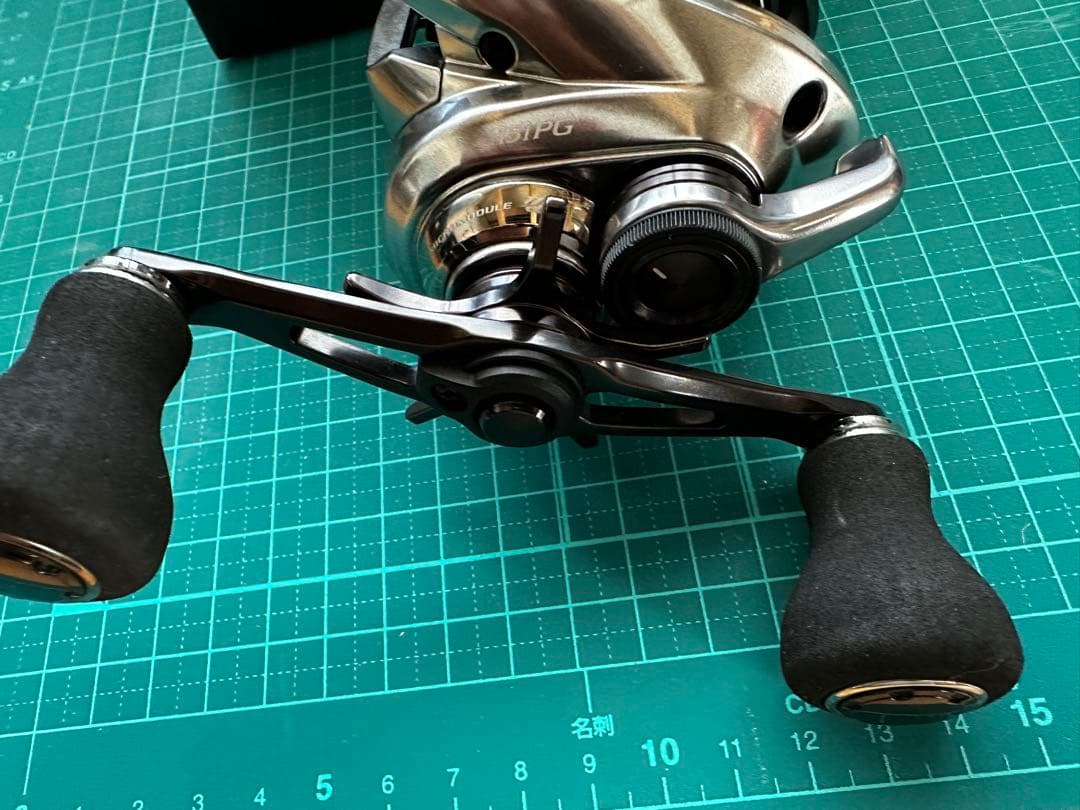 リール 18 SHIMANO ENGETSU PREMIUM 151PG