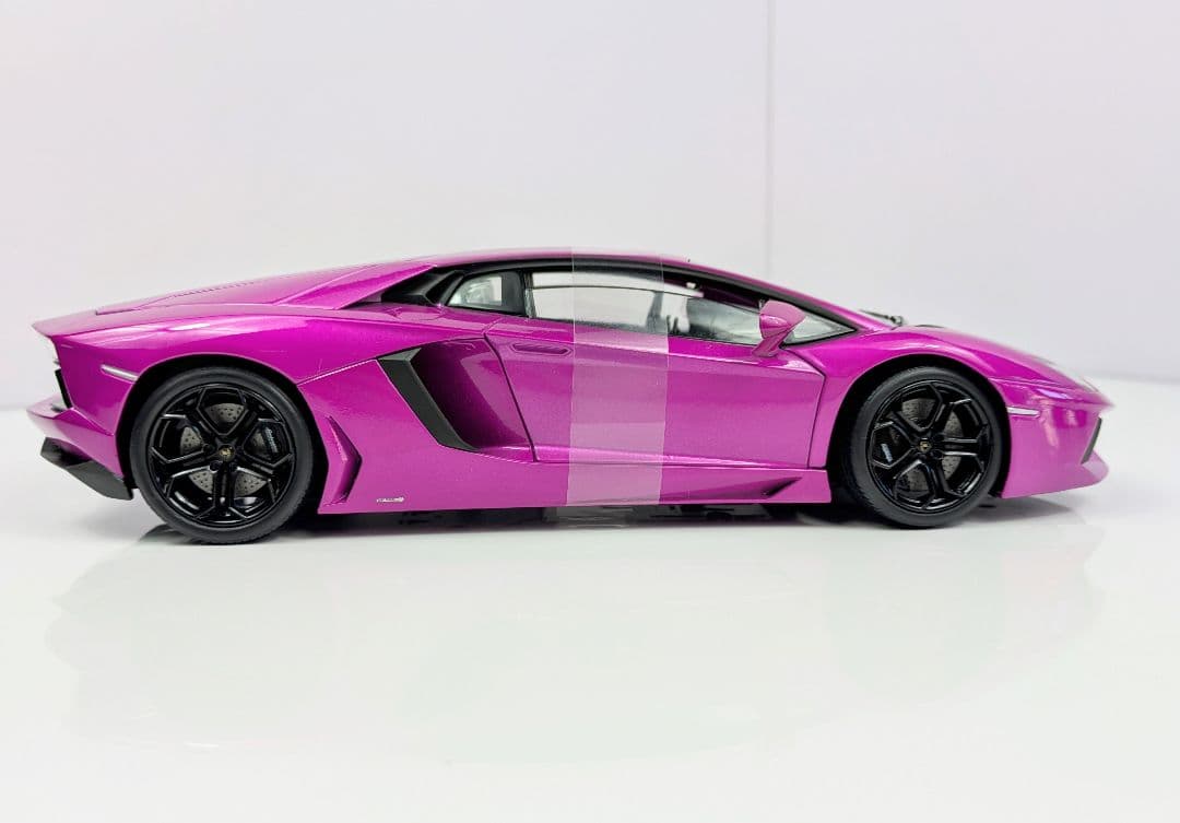1/18 ミニカー ウイリー　ランボルギーニ　アヴェンタドール　LP700-4