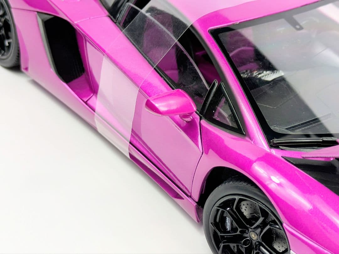 1/18 ミニカー ウイリー　ランボルギーニ　アヴェンタドール　LP700-4
