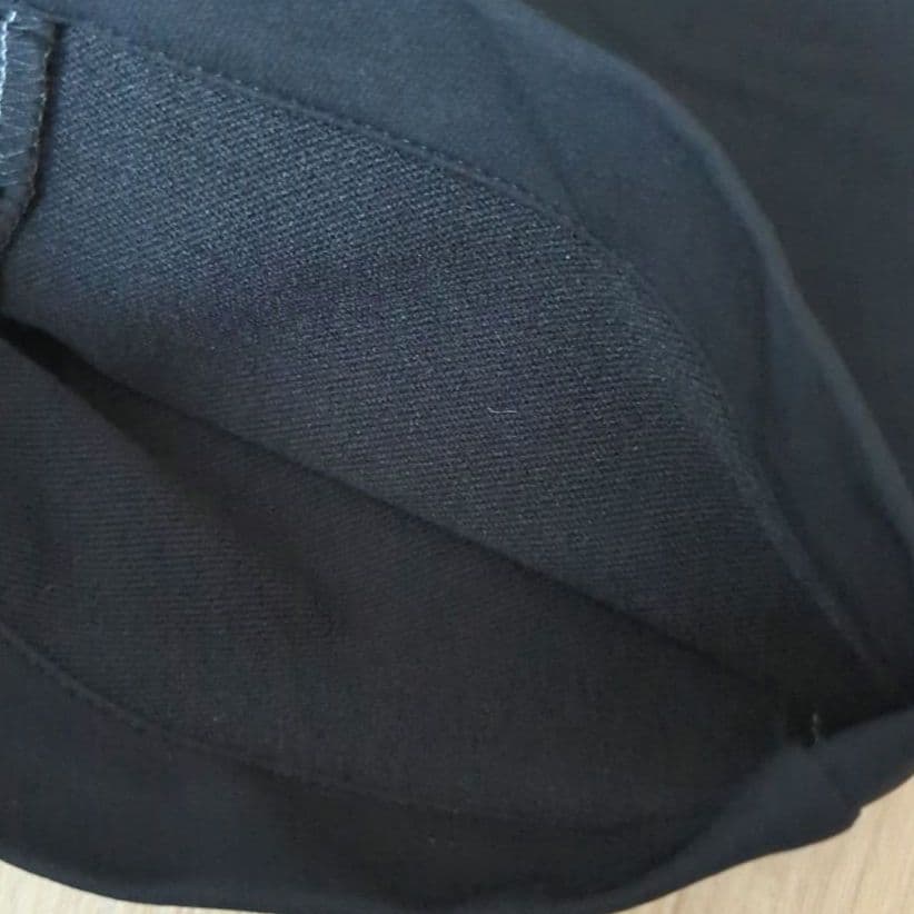 期間限定価格　新品　YONEX　メンズ　O　ウォームアップパンツ　黒　ストレッチ