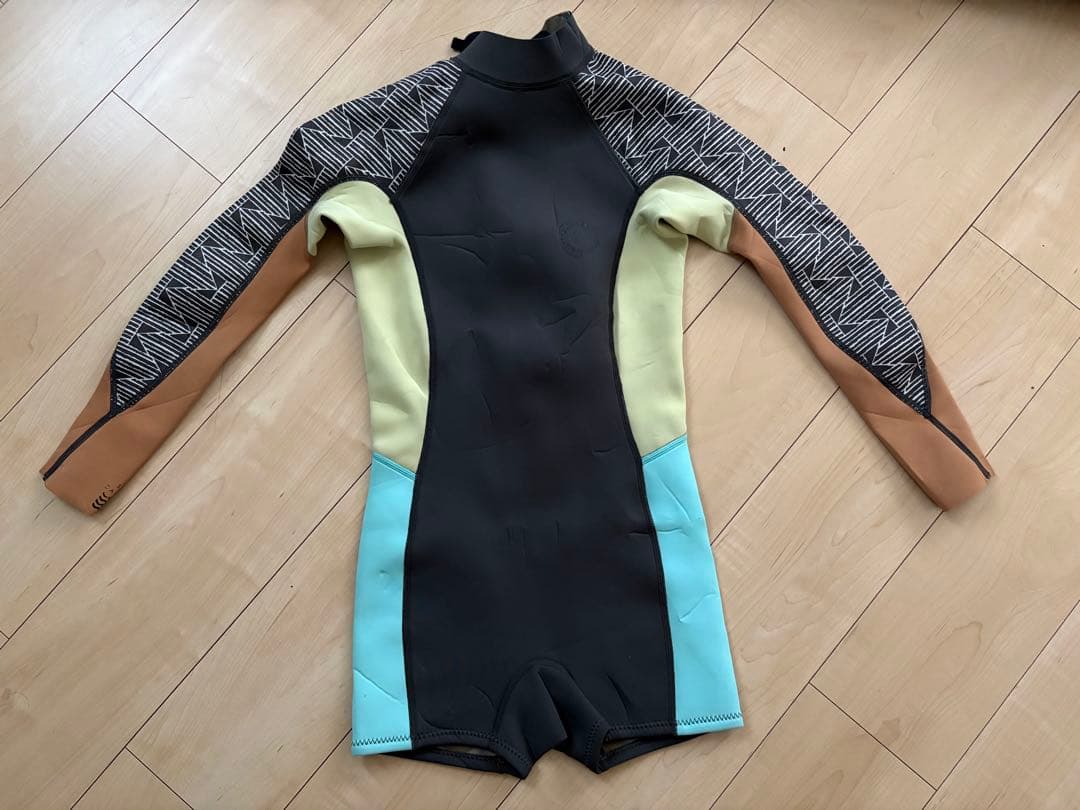 ［新品未使用］ロングスリーブスプリングウェットスーツ
