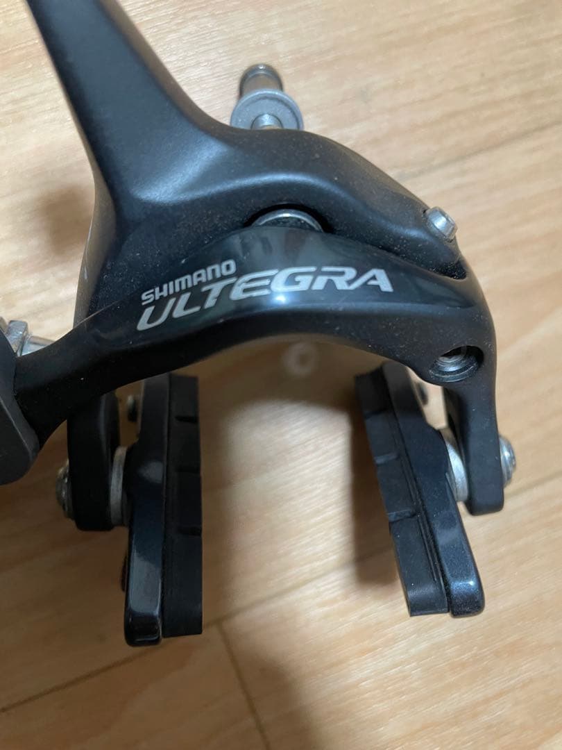 SHIMANO ULTEGRA BR-6700 リムブレーキキャリパー前後セット